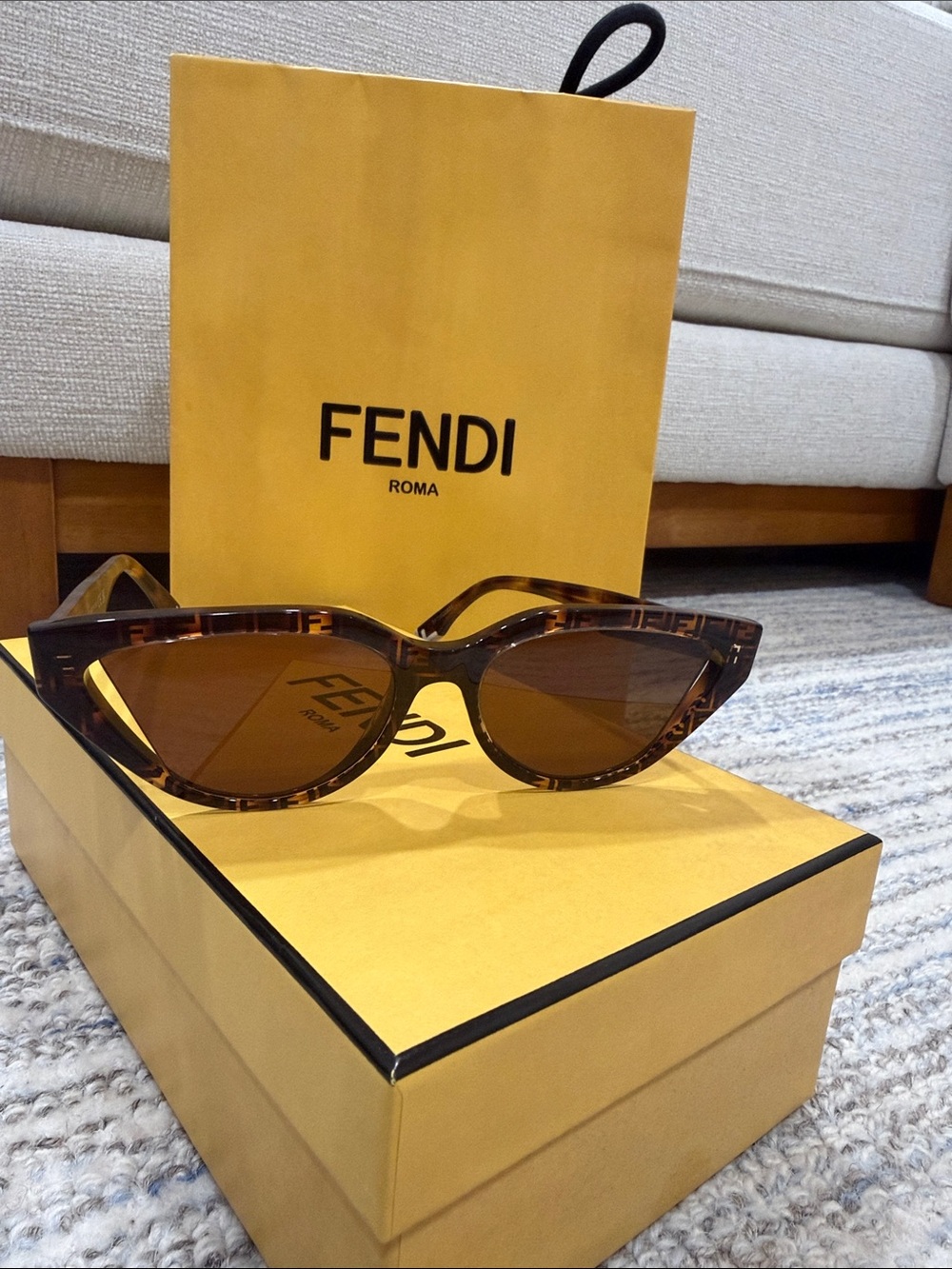 Fendi Brown Tortoiseshell Cat-Eye Sunglasses with Brown Lenses